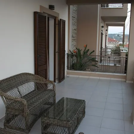 Apartment Iliodysi *